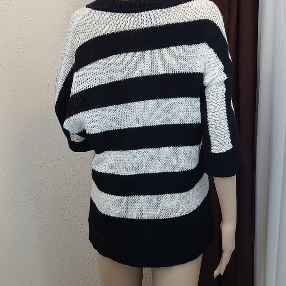 AB Studios stripe black/white sweater, Large - Picture 6 of 9